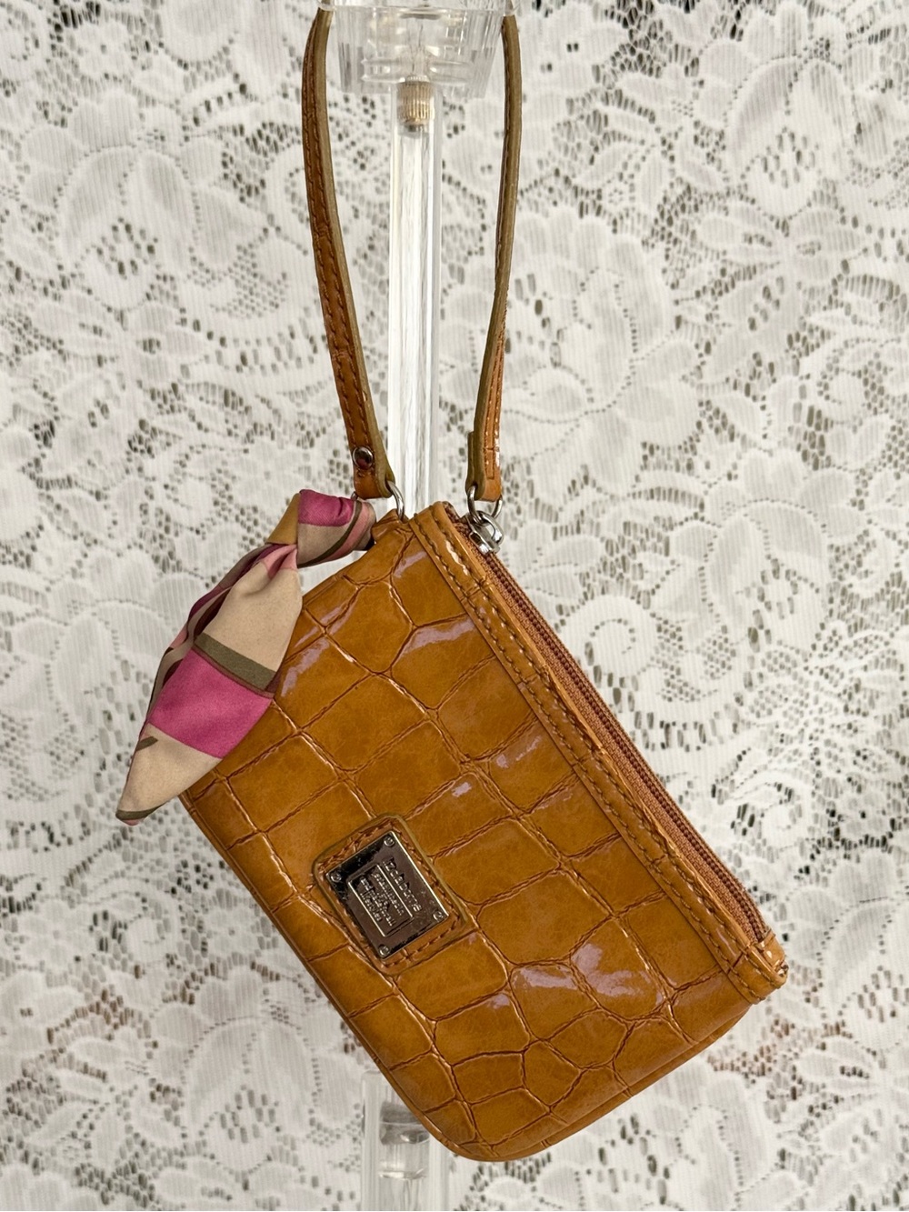 Liz Claiborne Y2K Faux Croc Patent Wristlet Pouch Scarf Accent Tan Brown Mustard